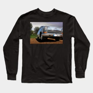 volga, russian classic car - GAZ 21 Long Sleeve T-Shirt